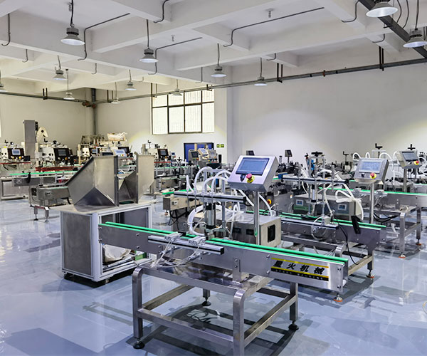 伺服齿轮泵灌装机